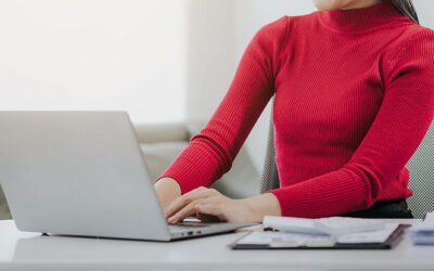 Ból kręgosłupa a praca biurowa. Jak fizjoterapia Wrocław może pomóc?