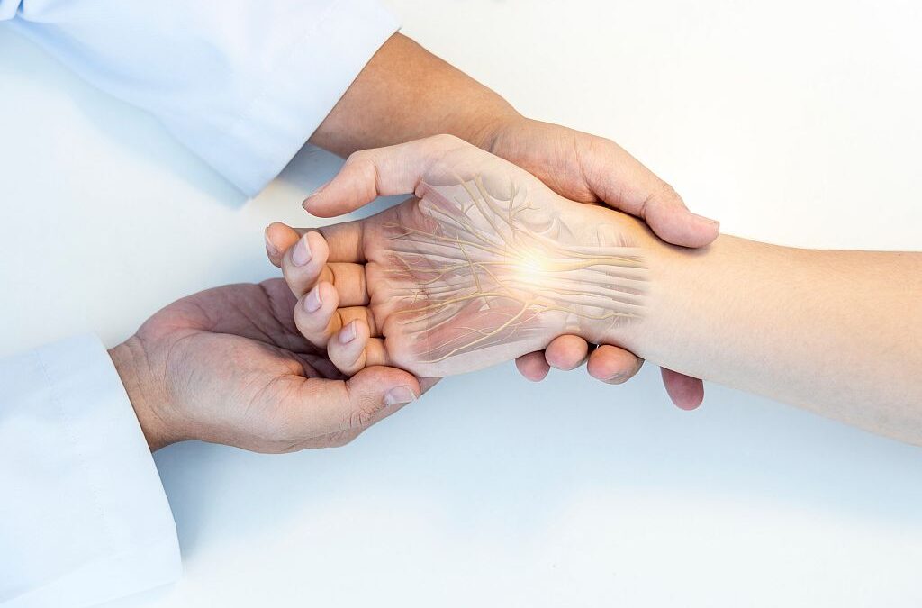 Nie tylko od komputera – 7 zaskakujących zawodów, które sprzyjają cieśni nadgarstka